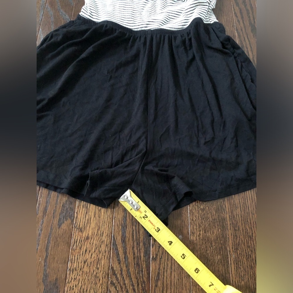 ModCloth Women’s XXS Black/White Deep V-Neck Sleeveless Romper w/Pockets - NWT! - Picture 11 of 13